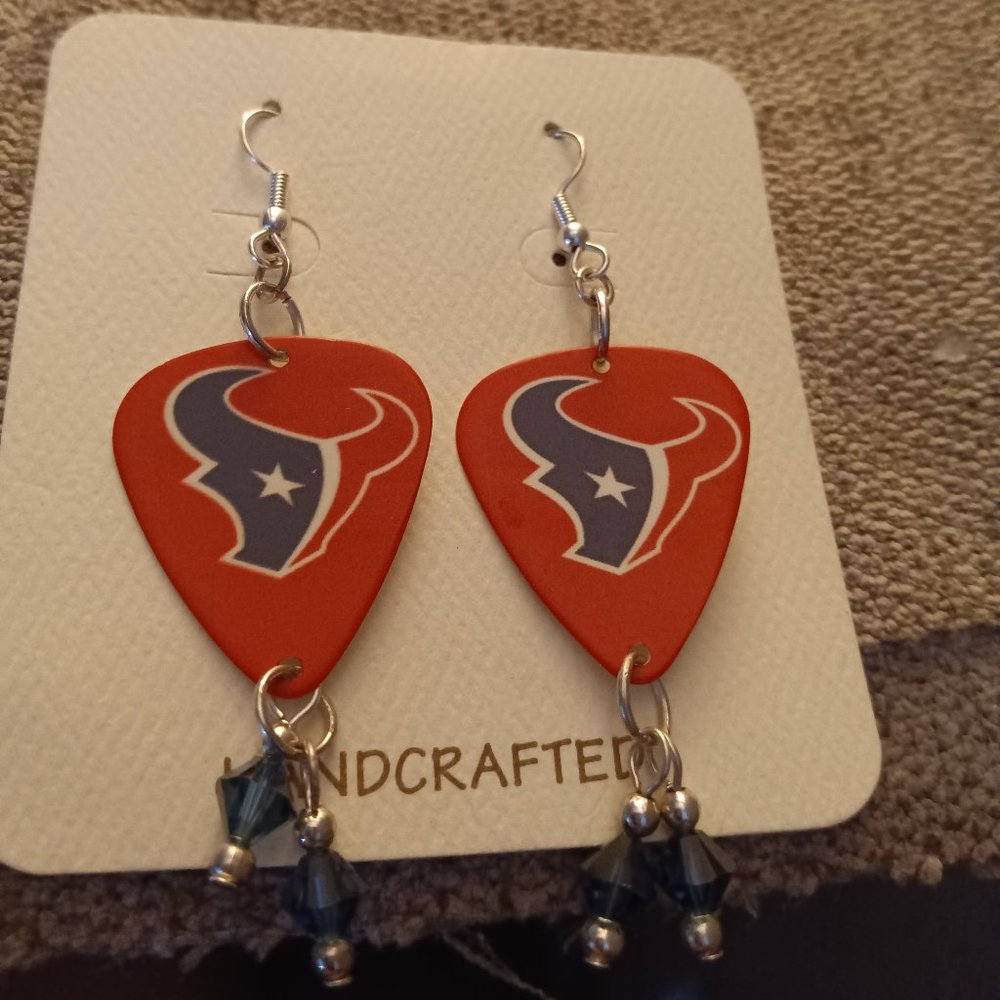 Selling women's Houston Texans guitar pick earrings